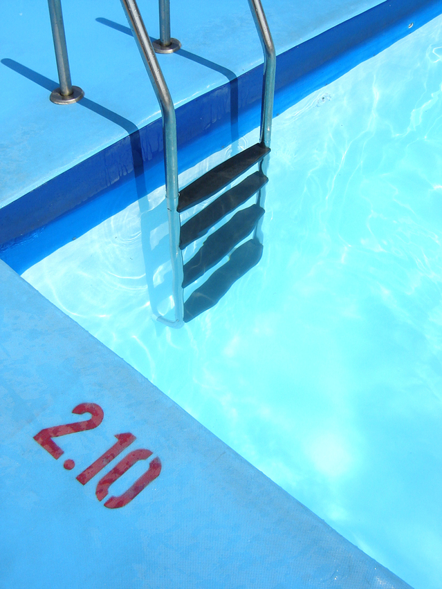 bazénové schůdky – zapuštěný bazén